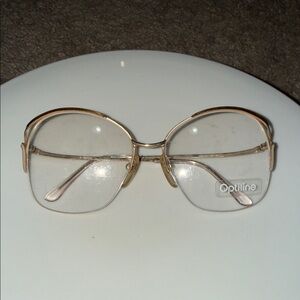 Women's Vintage Gold Frame Glasses